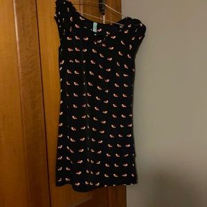 Form fitting bird dress, puff sleeve